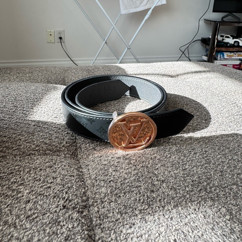 Louis Vuitton Rose Gold Women’s Belt